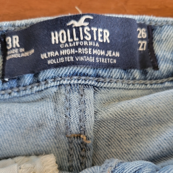 Hollister size 3 Regular smile face jeans - Picture 1 of 5